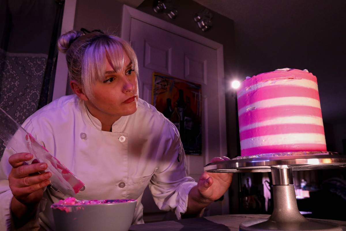 Diagram showing how sugar affects hormones and triggers cravings